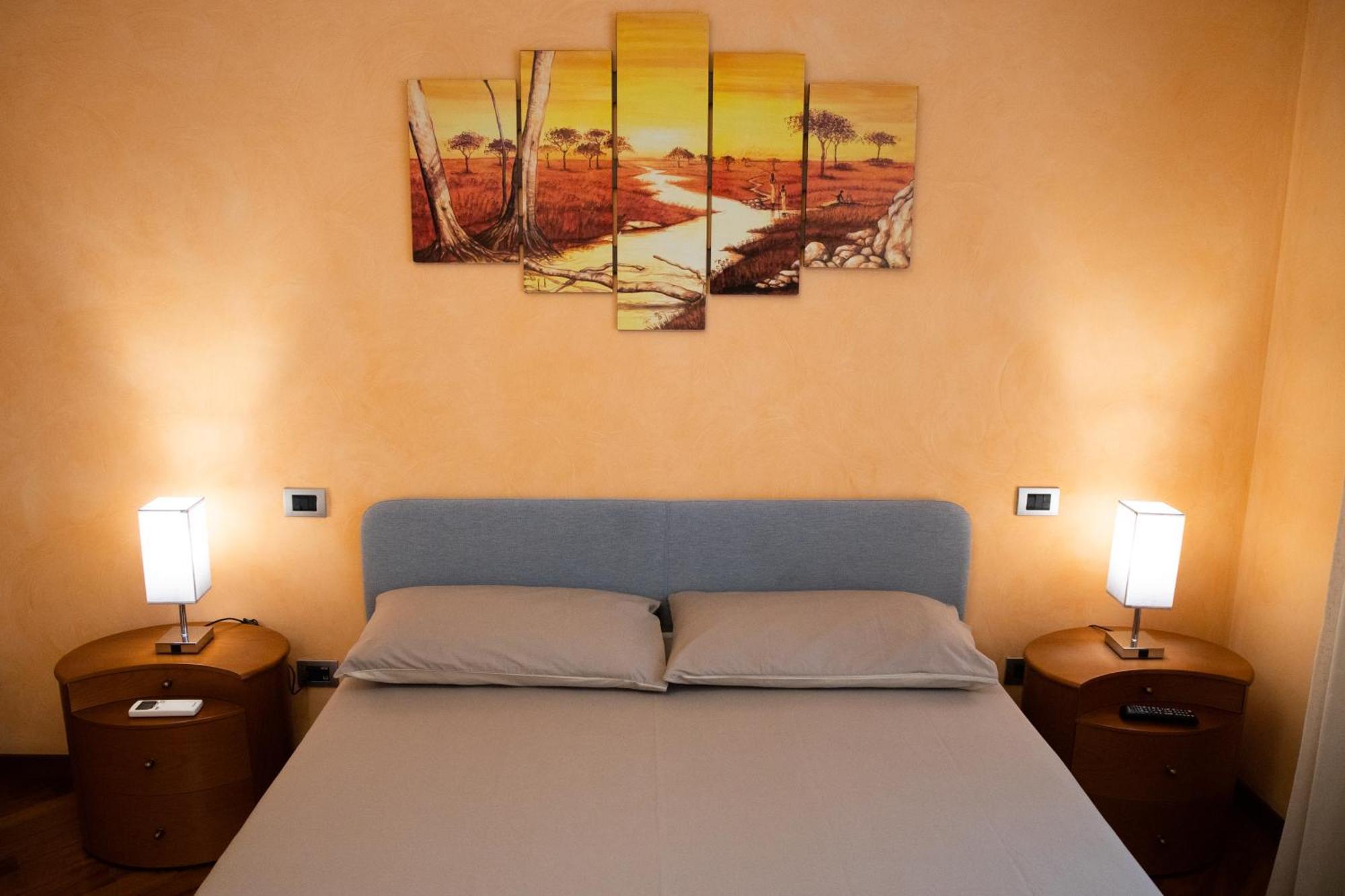 Holiday House Sabina Napoli Bagian luar foto