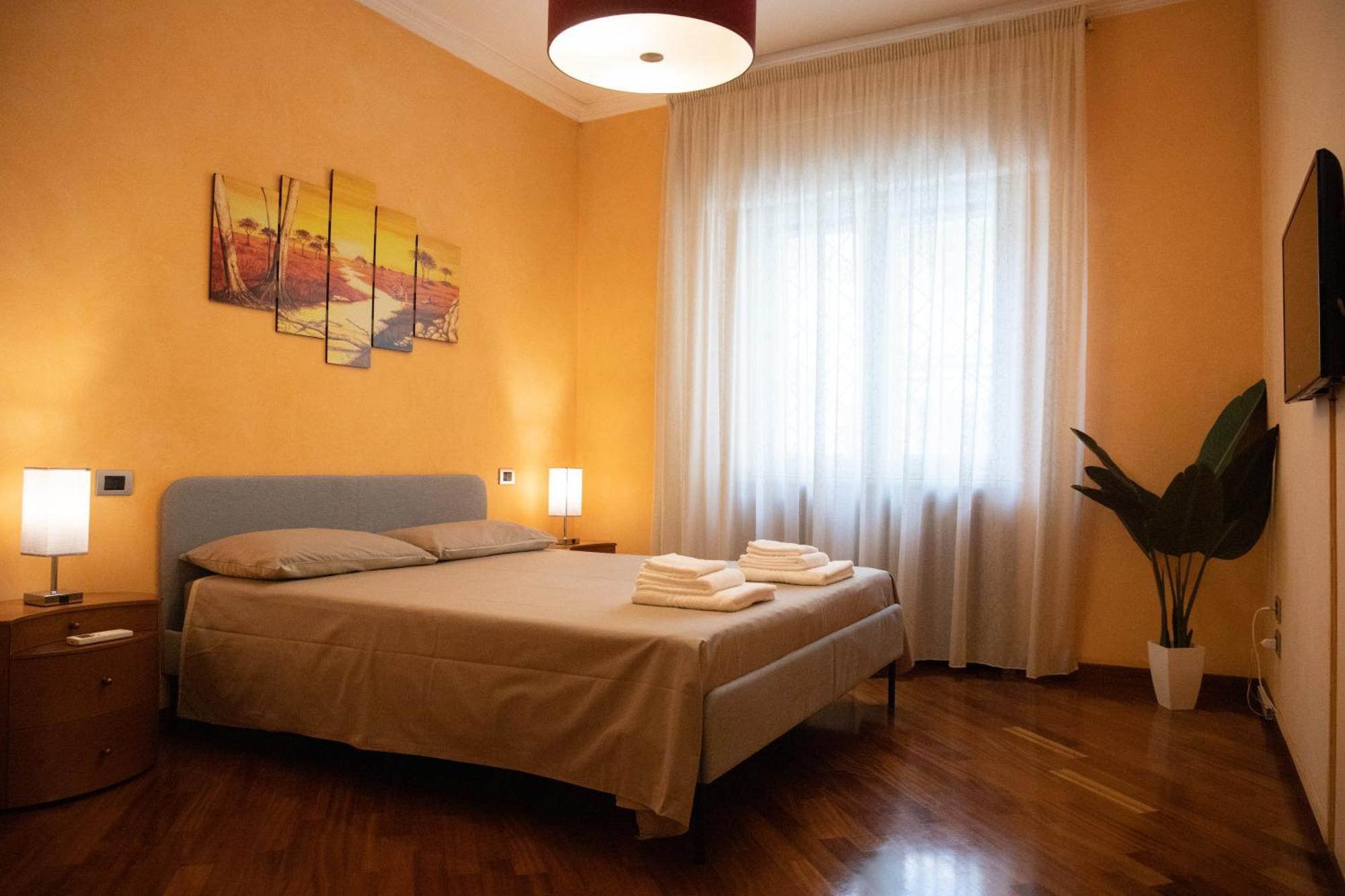 Holiday House Sabina Napoli Bagian luar foto