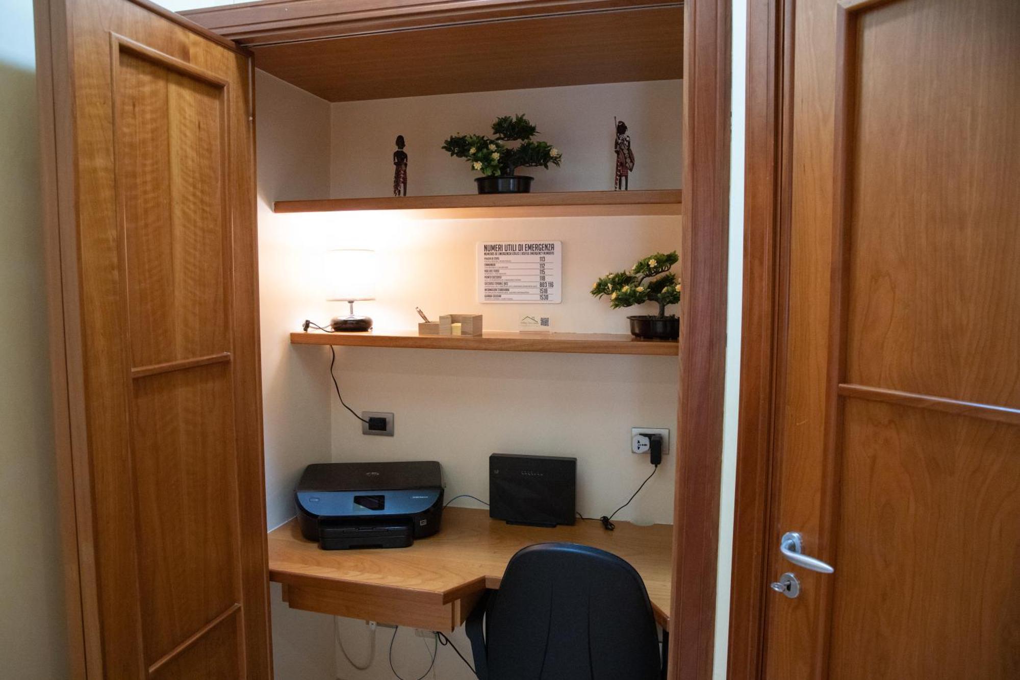 Holiday House Sabina Napoli Bagian luar foto