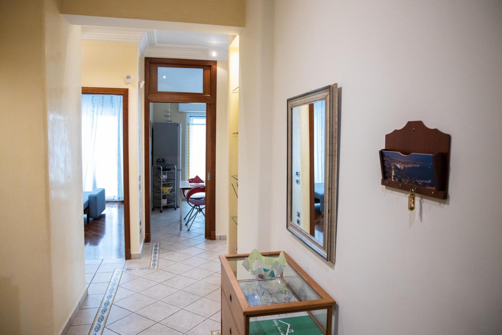 Holiday House Sabina Napoli Bagian luar foto